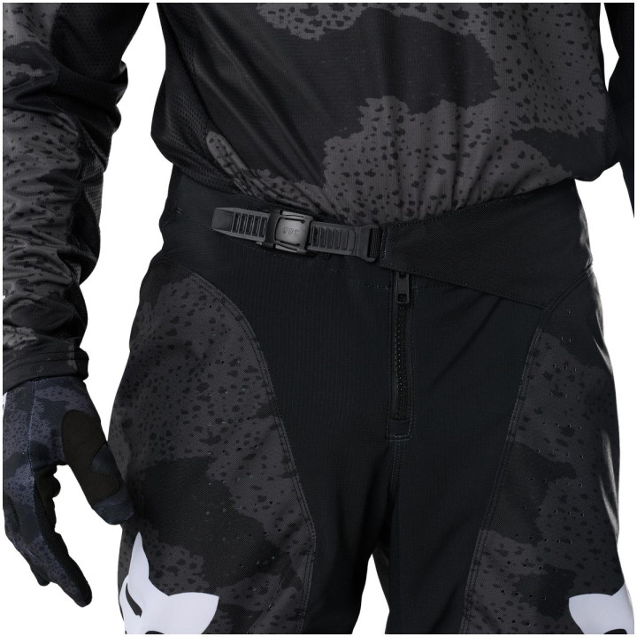 Tenue FOX 180 BNKR noir | Oxmoto
