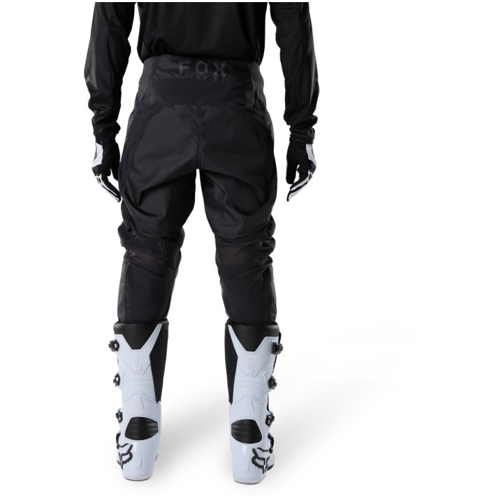 Tenue FOX 180 Blackout noir | Oxmoto