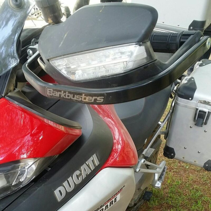 Kit de montage Barkbusters montage 2 points noir Ducati BLG-016-00-NP