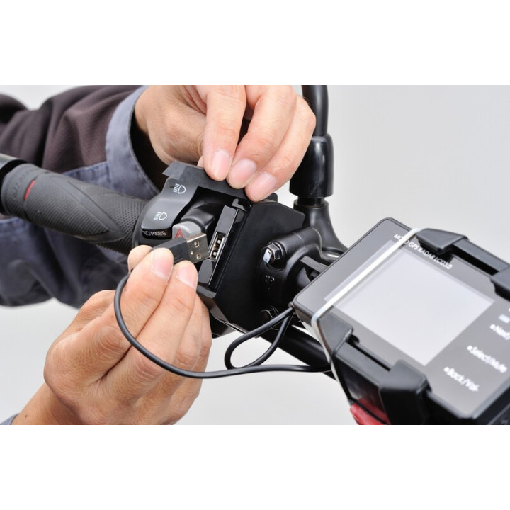 Alimentation USB type A DAYTONA Slim - guidons Ø22,2/25,4