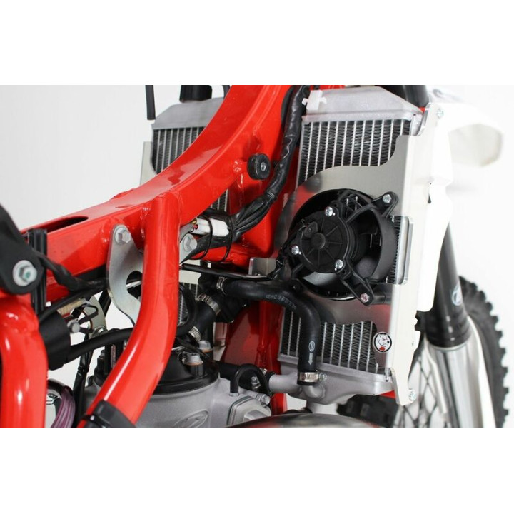 Protection de radiateur AXP aluminium - Beta RR | Oxmoto