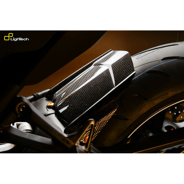 Garde boue arrière Lightech carbone brillant CARY8920