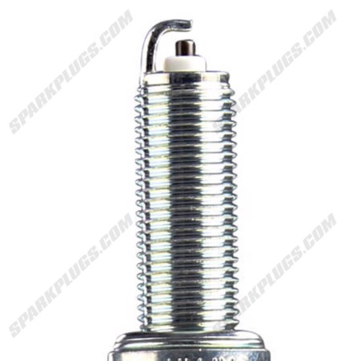 Bougie NGK standard - LMAR8F-9 | Oxmoto