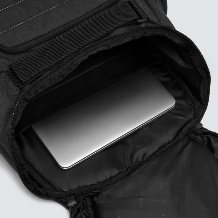 Sac à dos Oakley Enduro 3.0 - 30L FOS90073702EU | Oxmoto
