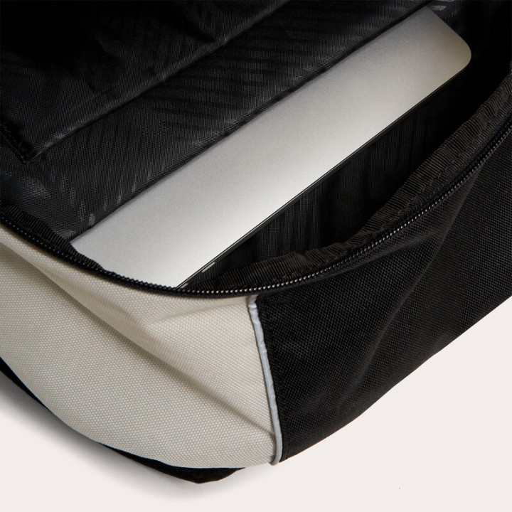Sac à dos Oakley Enduro 3.0 - 20L 921416-68S-U | Oxmoto