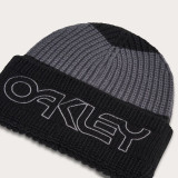 Bonnet Oakley TNP Deep Cuff - noir | Oxmoto