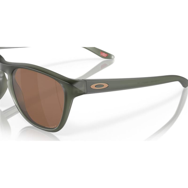 Lunettes de soleil Oakley Manorburn - verres Prizm Tungsten Polarized, monture Matte Olive Ink
