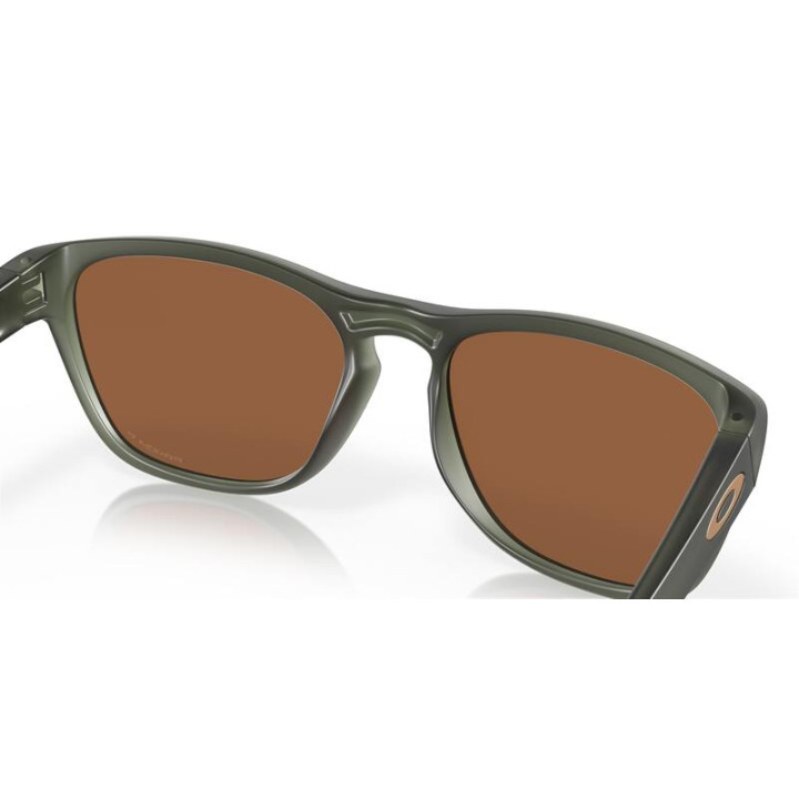 Lunettes de soleil Oakley Manorburn - verres Prizm Tungsten Polarized, monture Matte Olive Ink