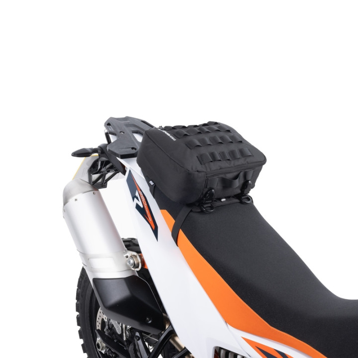 Harnais sur selle pour accessoires Oxford Nomad | Oxmoto