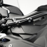 Cache orifices de repose-pieds arrière R&G RACING BLP0135BK