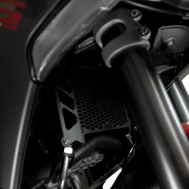 Grille de radiateur d’huile R&G Racing OCG0068PROBK | Oxmoto