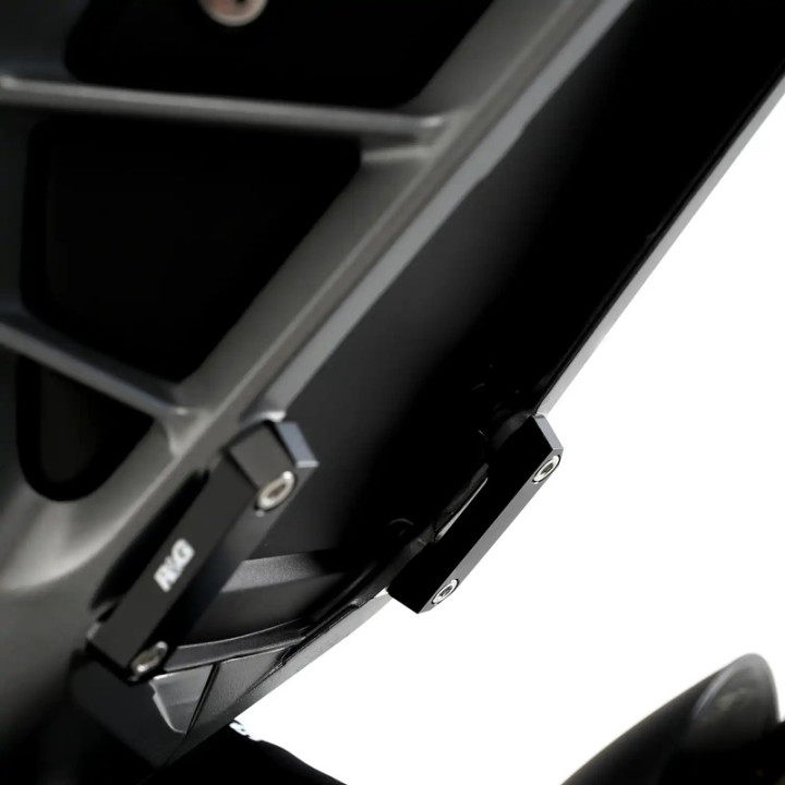Cache orifices de repose-pieds arrière R&G RACING BLP0143BK