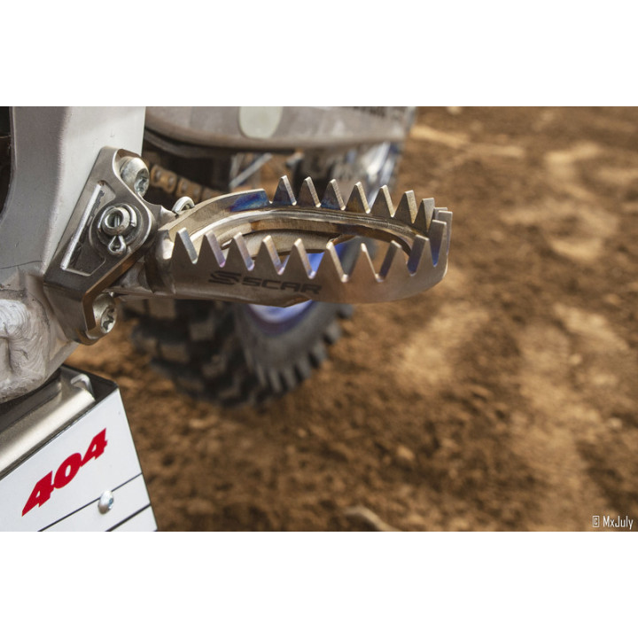 Support de repose-pieds Scar titane STFMB151 | Oxmoto