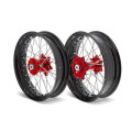 Kit roues complètes avant + arrière ART sm 17x3,50/17x4,50 jante noir/moyeu rouge Beta