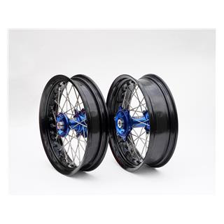Kit roues complètes avant + arrière ART sm 17x3,50/17x5,00 jante noir/moyeu bleu/rayons argent/têtes de rayons argent 3033515