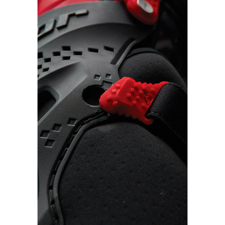 Genouillères Thor force xp enfant noir 2021 | Oxmoto