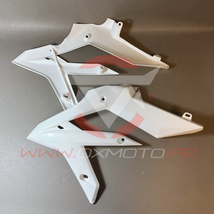 Ouie de radiateur - paire white xtrainer | Oxmoto