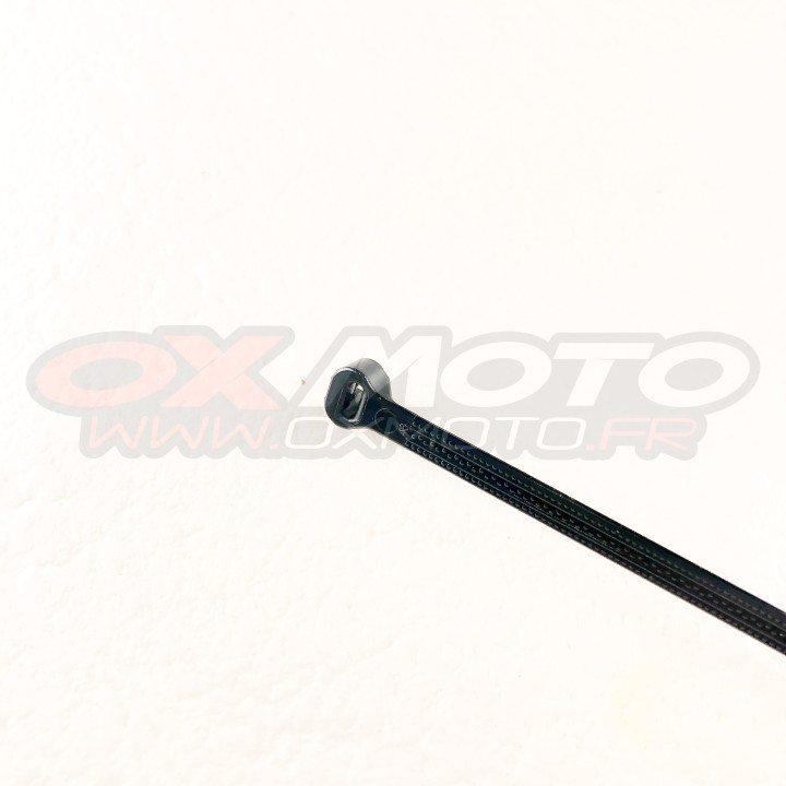 Collier en plastique | Oxmoto