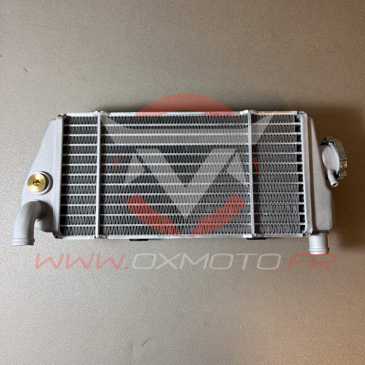 Radiateur gauche Beta 2T rr 2020/2025 | Oxmoto