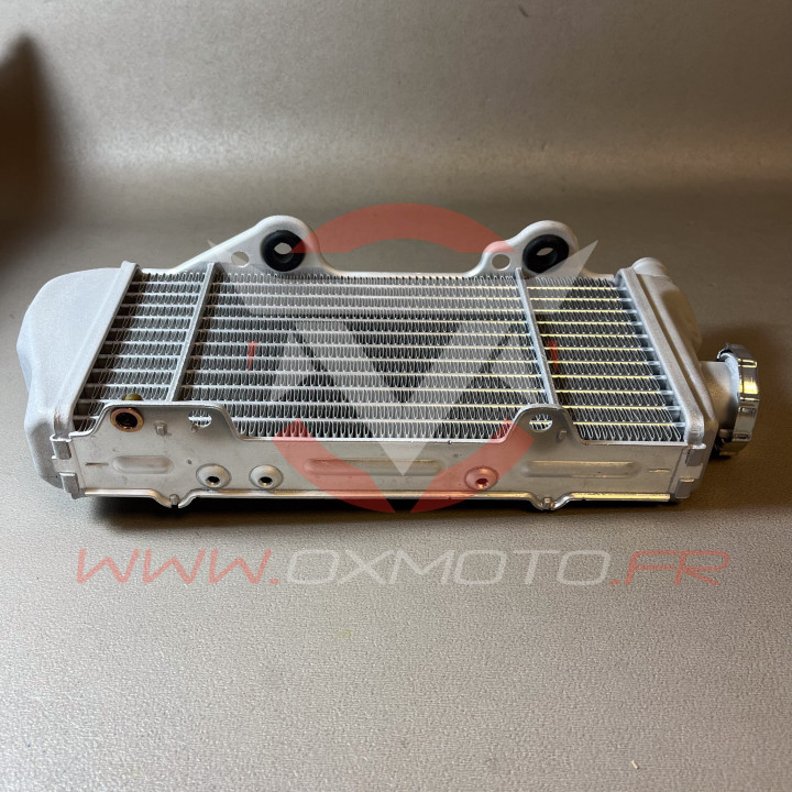 Radiateur gauche Beta 2T rr 2020/2025 | Oxmoto