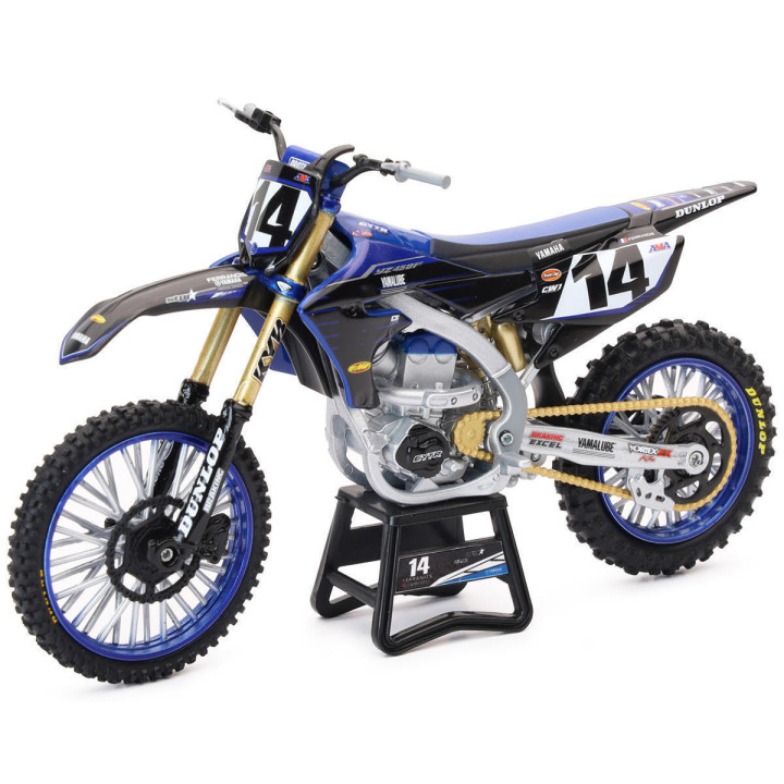 Maquette moto Yamaha 450 yzf d. ferrandis échelle 1/12