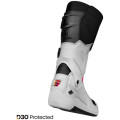Bottes SHOT race 8 holographic 2026 | Oxmoto