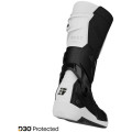 Bottes SHOT race 8 blanc/noir/chrome 2026 | Oxmoto